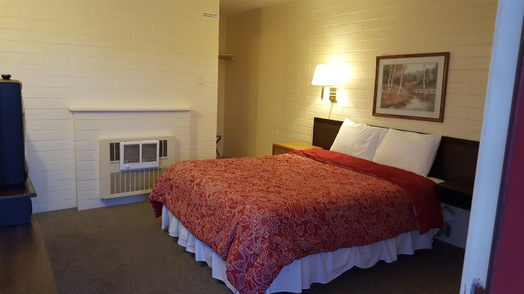 Sportsman Inn - Scottsbluff Room photo